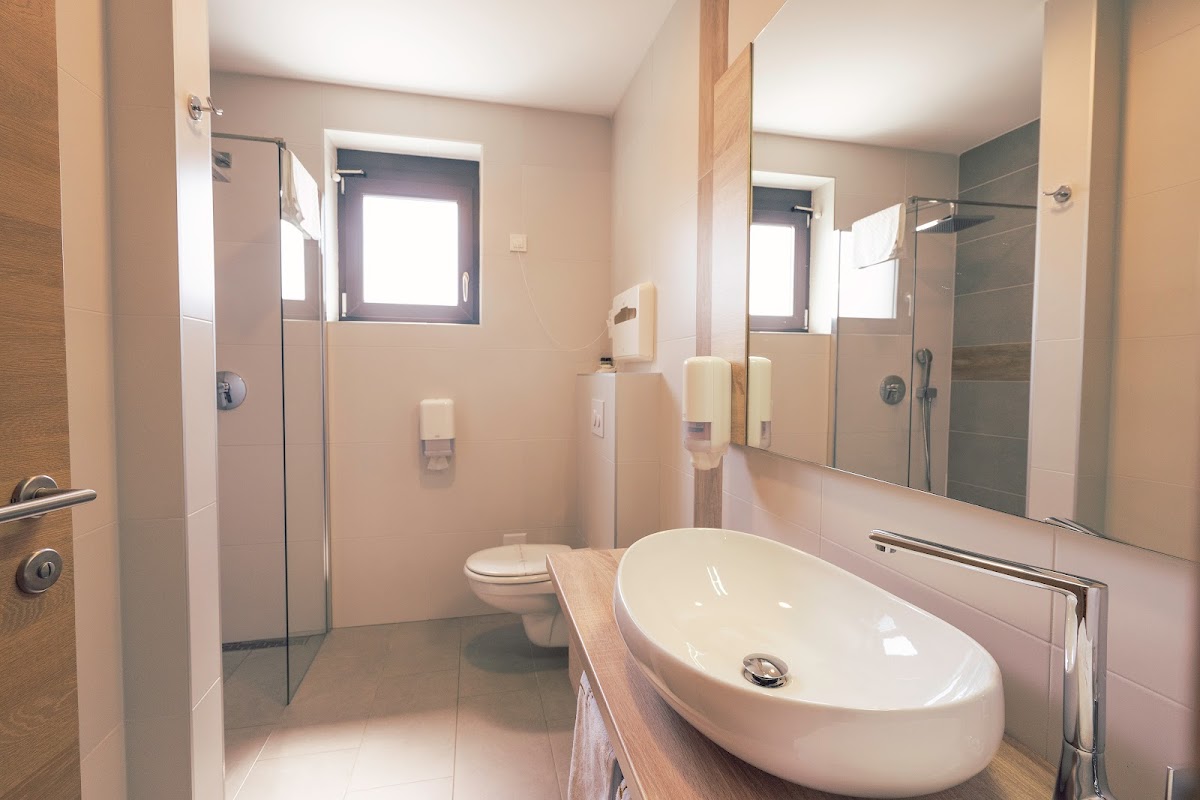 16 Lakes Hotel - photo 4