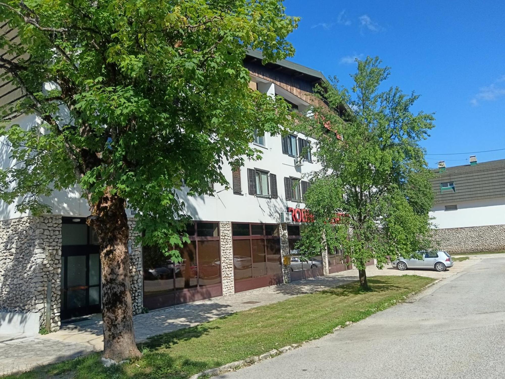 Entrance 2 Stay - photo 2