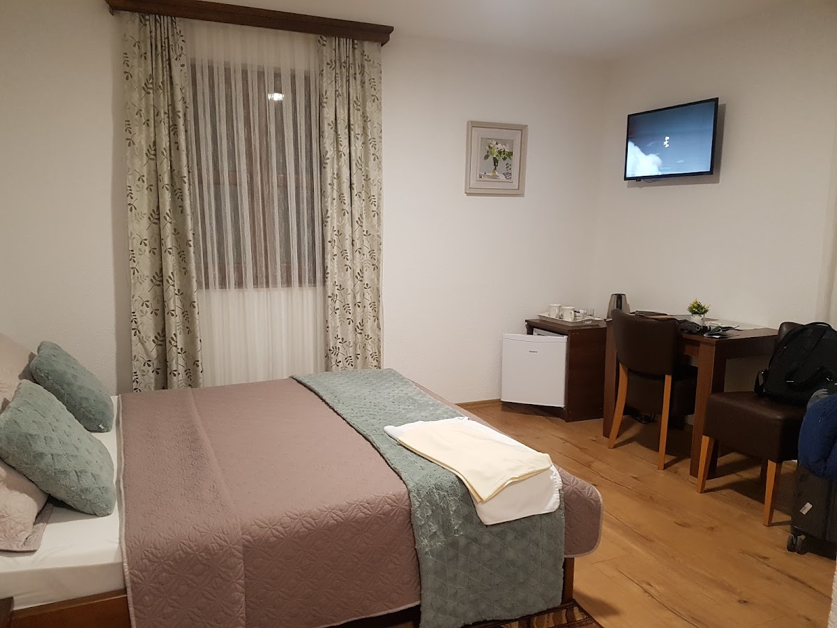 Rooms Imperial House - photo 2